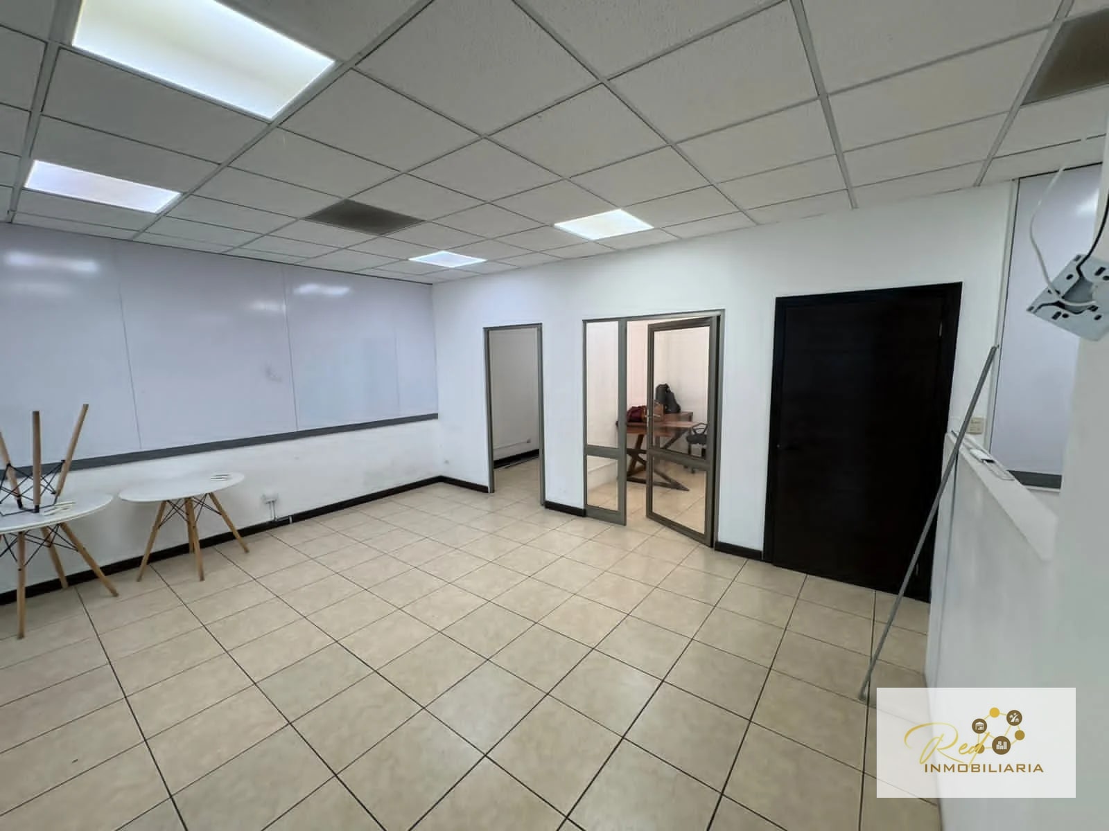 🏢 Oficina en Venta – Dubai Center, Zona 10 - 2