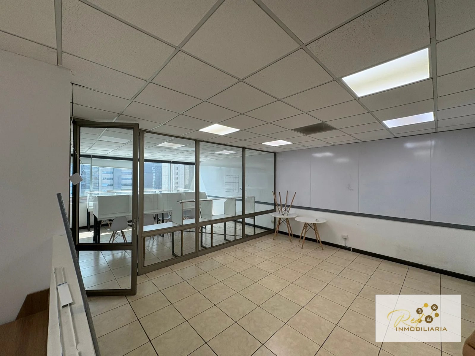 🏢 Oficina en Venta – Dubai Center, Zona 10 - 5