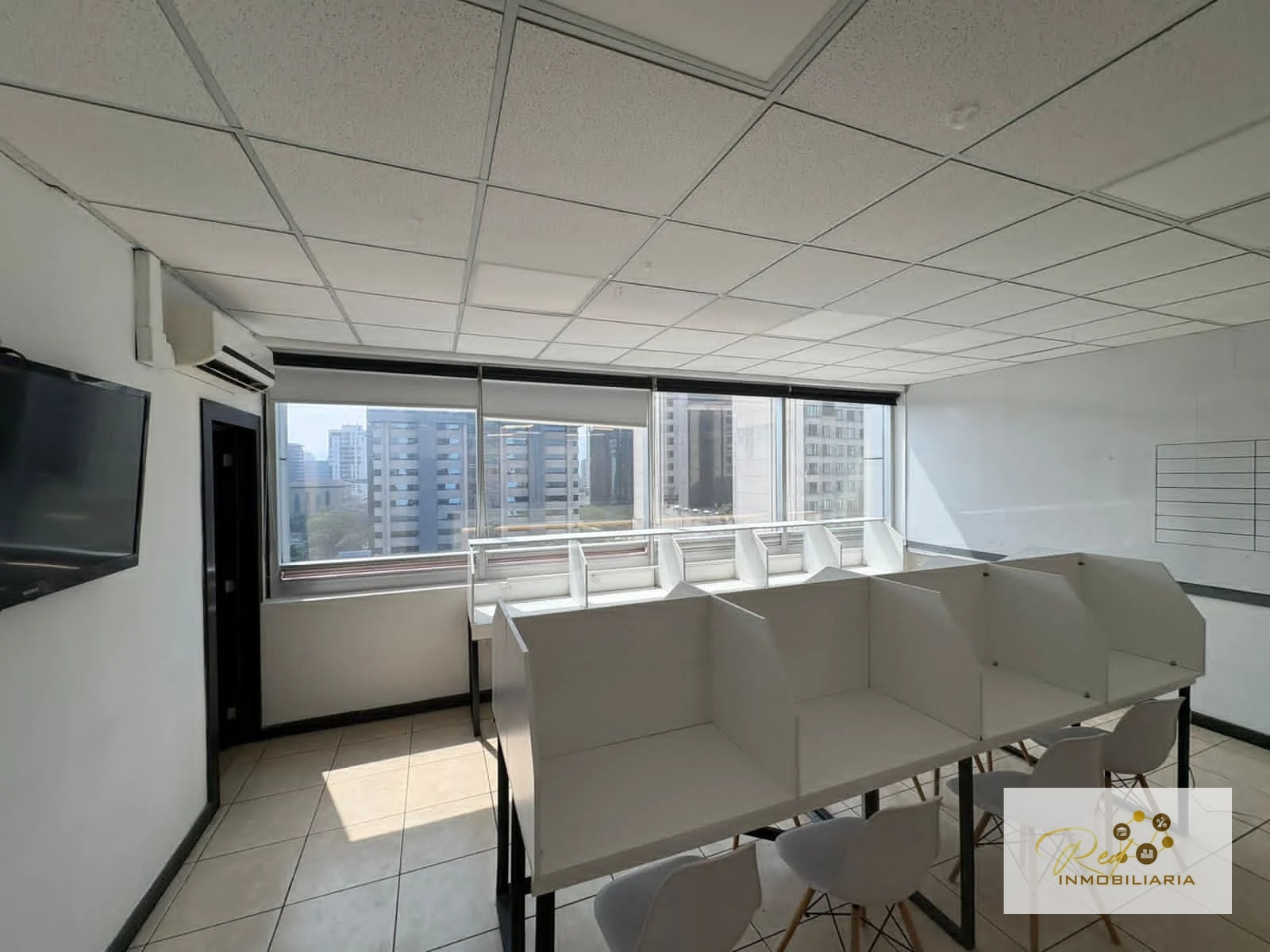 🏢 Oficina en Venta – Dubai Center, Zona 10 - 7