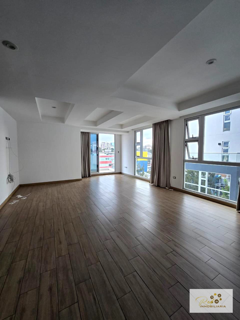 🏢 APARTAMENTO EN RENTA | EDIFICIO CITYHAUS — Apartamento en Alquiler en Zona 10, Guatemala, Ciudad — foto 3 de 11