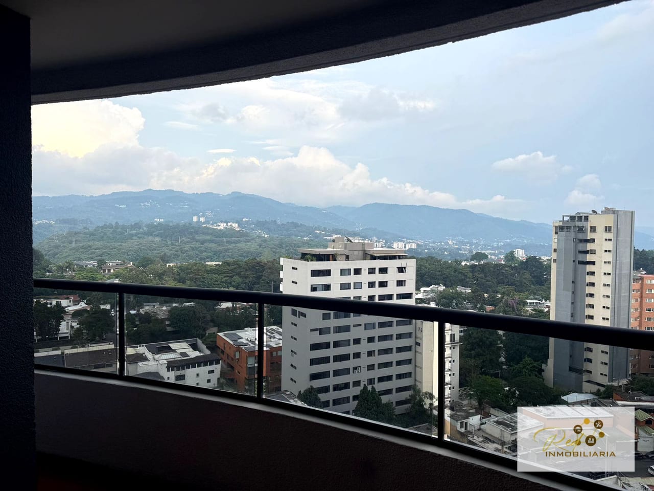 ALQUILER APARTAMENTO Y AMPLIO EDIFICIO BELLAGIO Zona 14 — Apartamento en Alquiler en Bellagio, Zona 14, Guatemala, Ciudad — foto 1 de 16