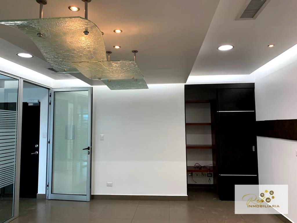 🏢 Oficinas en Renta – Torre IV, Zona Pradera (copia) — Oficina en Alquiler en Zona 10, Guatemala, Ciudad — foto 7 de 16