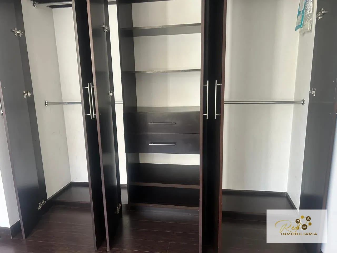 🏢 Apartamento en Alquiler – Zona 14, Edificio Catania — Apartamento en Alquiler en Zona 14, Guatemala, Ciudad — foto 11 de 16
