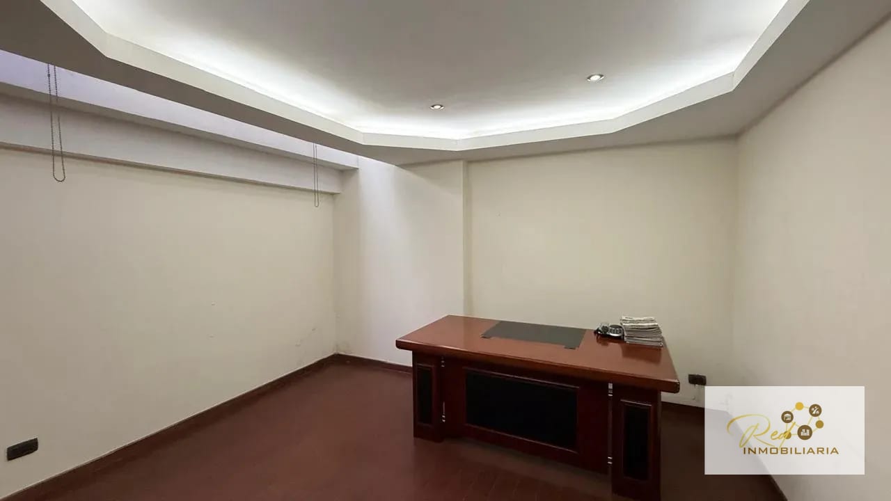 🏢 Oficina en alquiler — Zona 9, Edificio Reformador (Avenida Reforma) — Oficina en Alquiler en Zona 9, Guatemala, Ciudad — foto 4 de 7