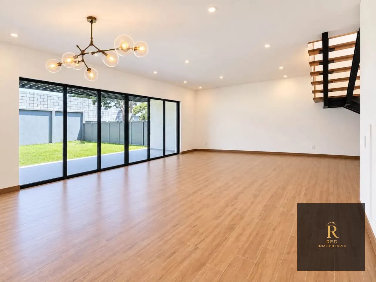 🏡 Casa en Venta para Estrenar | Santa Rosalía — Casa en Venta en Santa Rosalia La Laguna, Carretera a El Salvador, Guatemala, Ciudad — foto 9 de 17