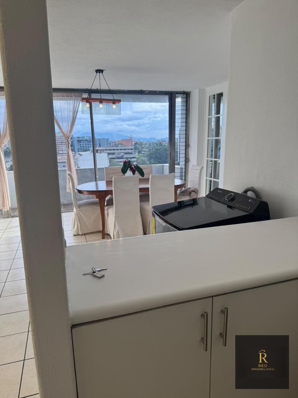 🏙️✨ ¡APARTAMENTO EN RENTA! 🏢 Edificio El Cortijo📍 Vista a Av. Refor — Apartamento en Alquiler en Zona 10, Guatemala, Ciudad — foto 4 de 9