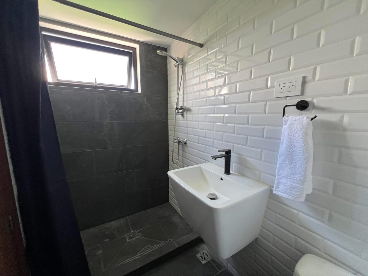 BE14 / APARTAMENTO EN VENTA / AMUEBLADO DE 1 HABITACIÓN — Apartamento en Alquiler en Be14, Zona 14, Guatemala, Ciudad — foto 5 de 5