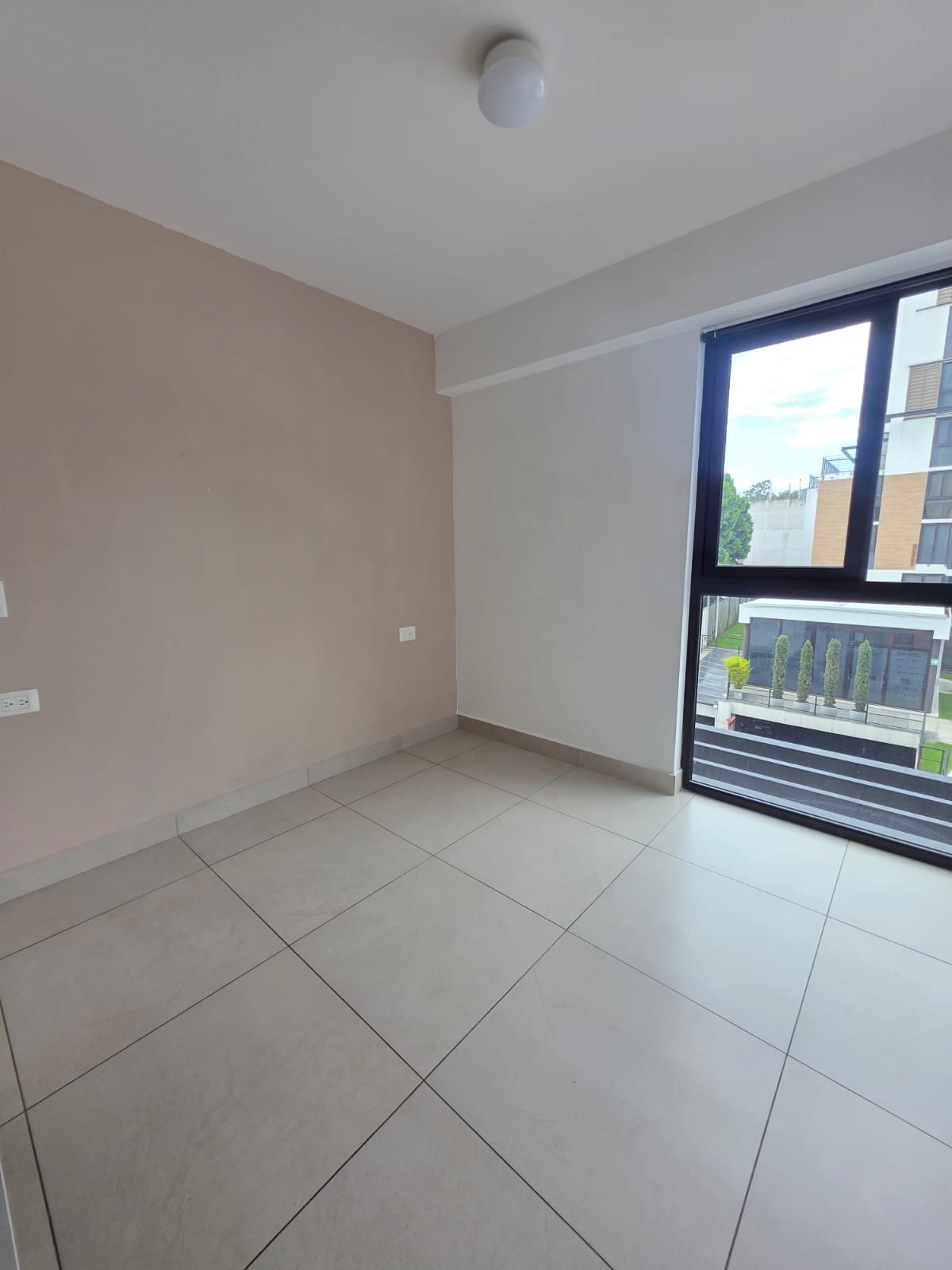 BE14 / APARTAMENTO EN RENTA DE 3 HABITACIONES — Apartamento en Alquiler en Be14, Zona 14, Guatemala, Ciudad — foto 5 de 11