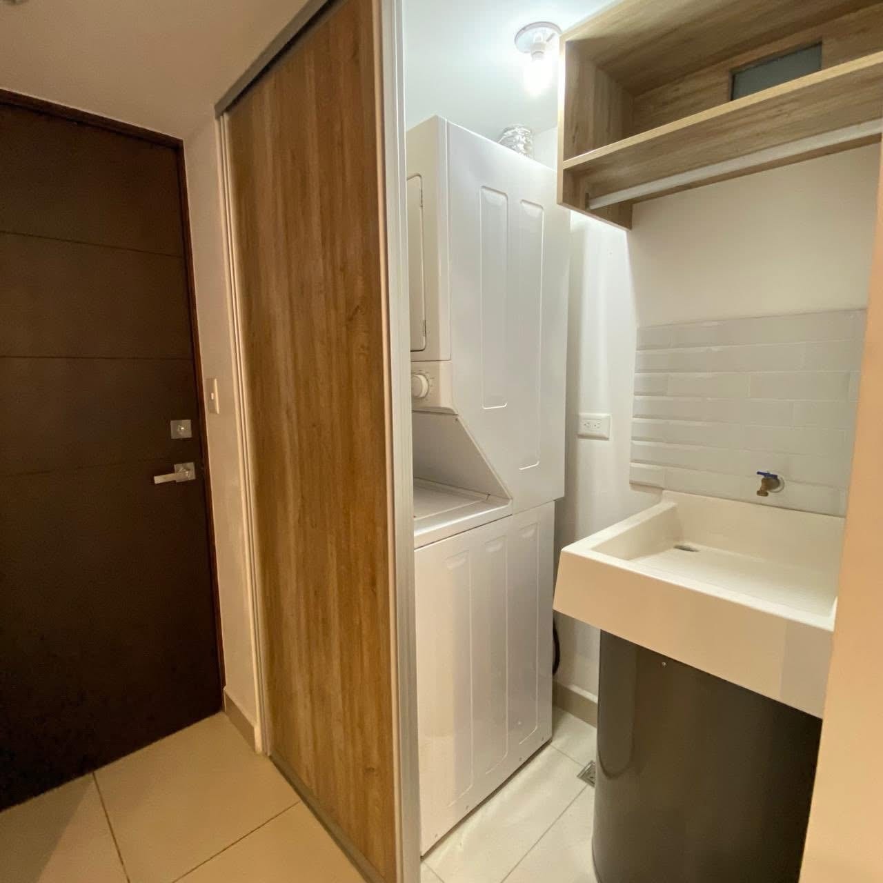 BE14 / APARTAMENTO EN RENTA DE 3 HABITACIONES Y JARDÍN — Apartamento en Alquiler en Be14, Zona 14, Guatemala, Ciudad — foto 10 de 10
