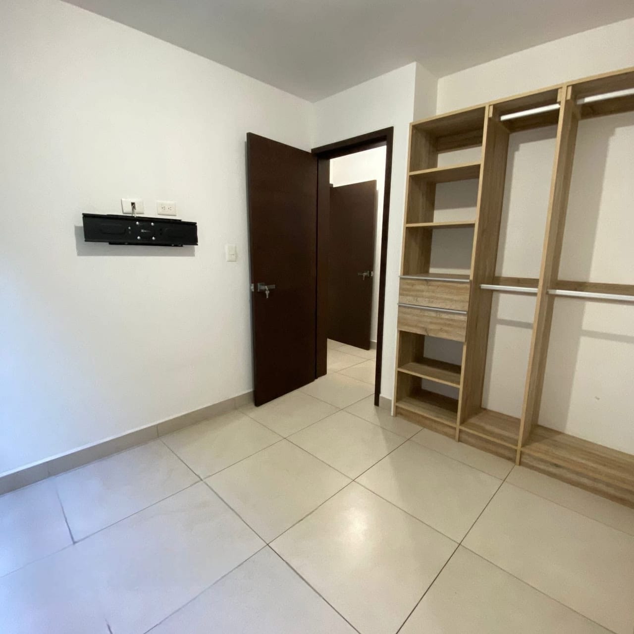BE14 / APARTAMENTO EN VENTA DE 3 HABITACIONES Y JARDÍN — Apartamento en Venta en Be14, Zona 14, Guatemala, Ciudad — foto 5 de 10