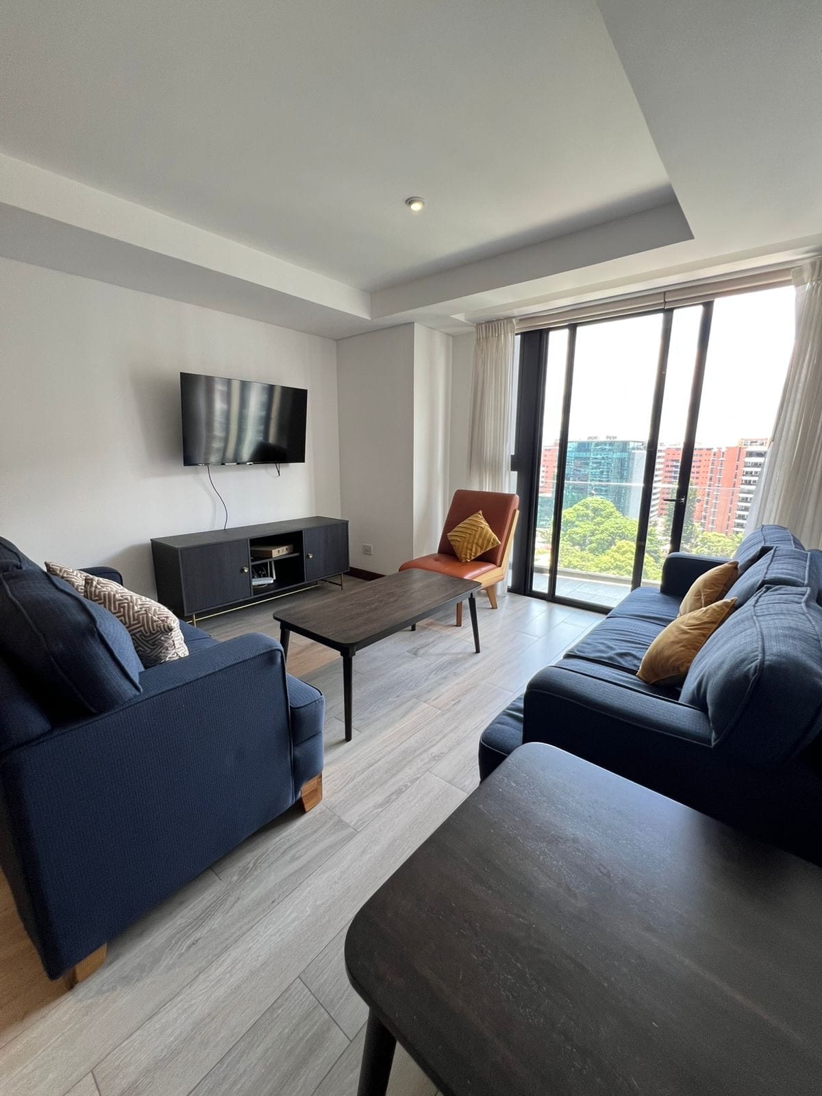 RESERVA DIEZ / VENTA DE APARTAMENTO DE 3 HABITACIONES Y CS — Apartamento en Venta en Reserva Diez, Zona 10, Guatemala, Ciudad — foto 2 de 15
