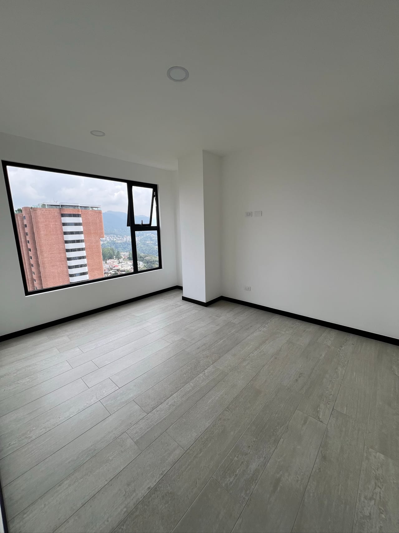 Verdú / Apartamento en Renta de 3H y Línea Blanca — Apartamento en Alquiler en Verdú, Zona 13, Guatemala, Ciudad — foto 14 de 17