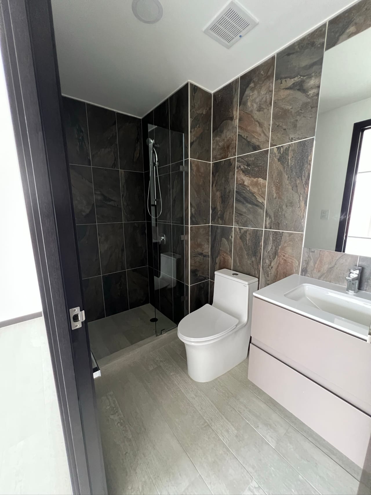 Verdú / Apartamento en Renta de 3H y Línea Blanca — Apartamento en Alquiler en Verdú, Zona 13, Guatemala, Ciudad — foto 17 de 17