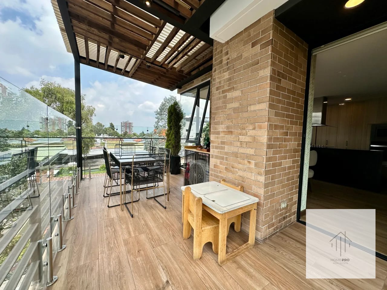 Espectacular Apartamento en Venta en Zona 15 - Image 4