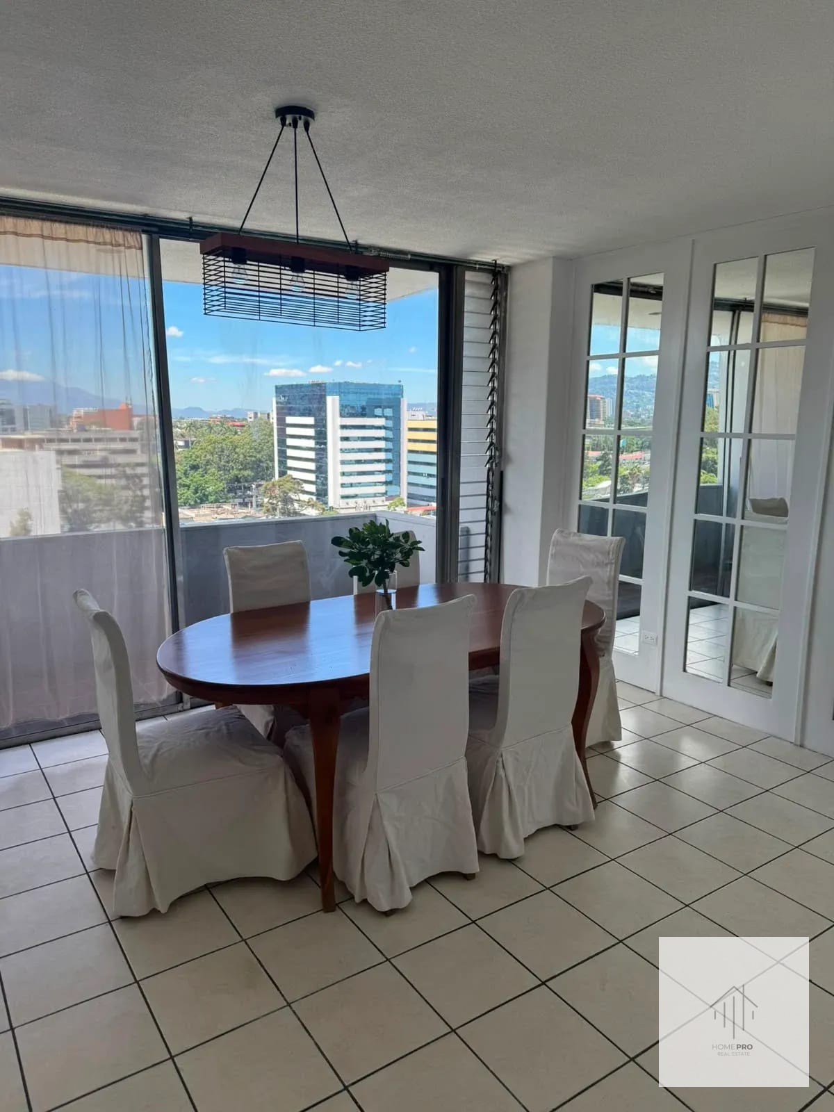 Apartamento Amueblado en Renta en Zona 9 — Apartamento en Alquiler en Cortijo Reforma, Zona 9, Guatemala, Ciudad — foto 1 de 11