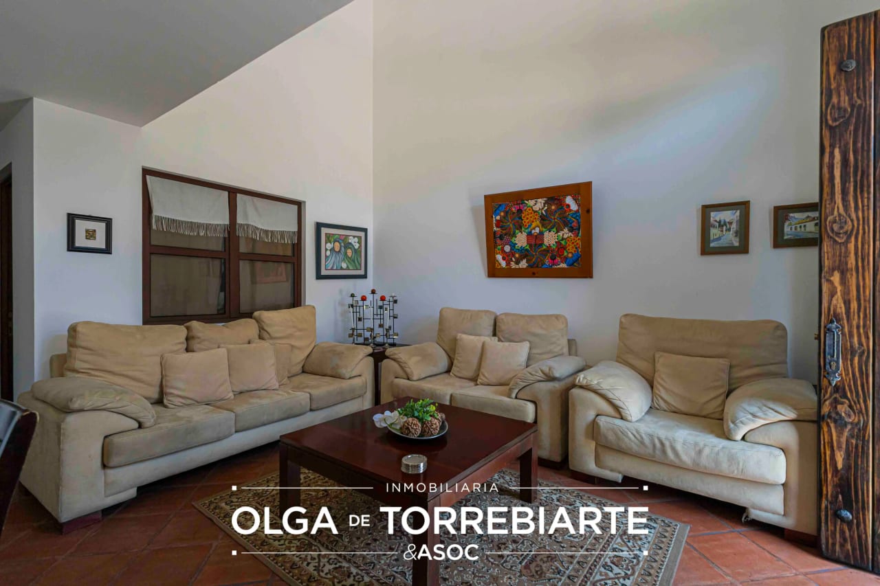 Apartamento en Condominio Villa Orotava — Apartamento en Venta en Villas Orotava, Antigua, Sacatepéquez — foto 1 de 9