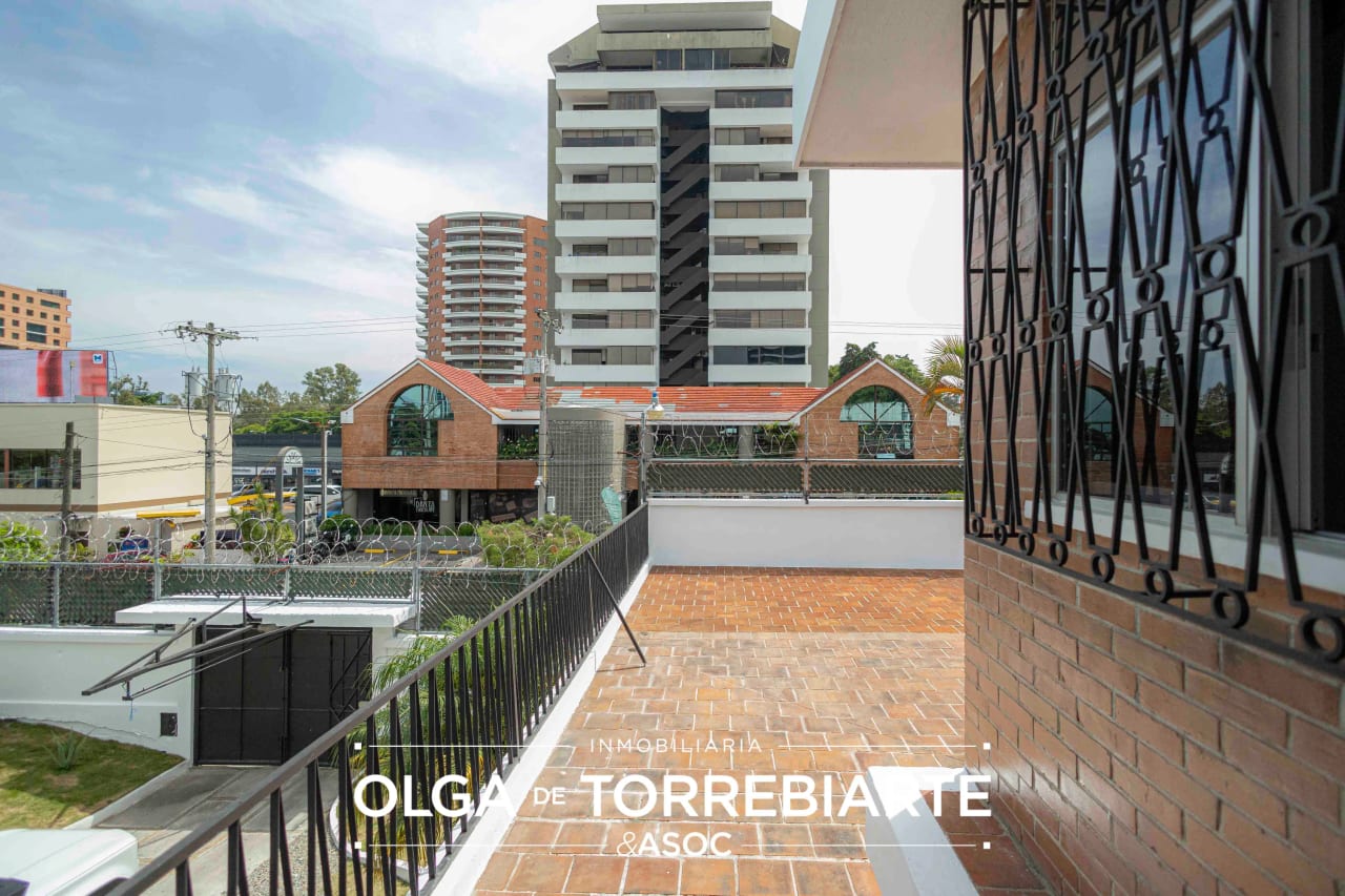Casa en renta Zona 14 — Casa en Alquiler en Zona 14, Guatemala, Ciudad — foto 3 de 17