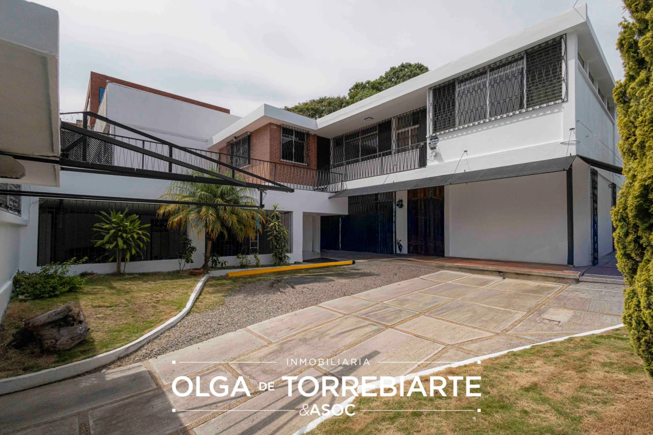 Casa en renta Zona 14 — Casa en Alquiler en Zona 14, Guatemala, Ciudad — foto 1 de 17
