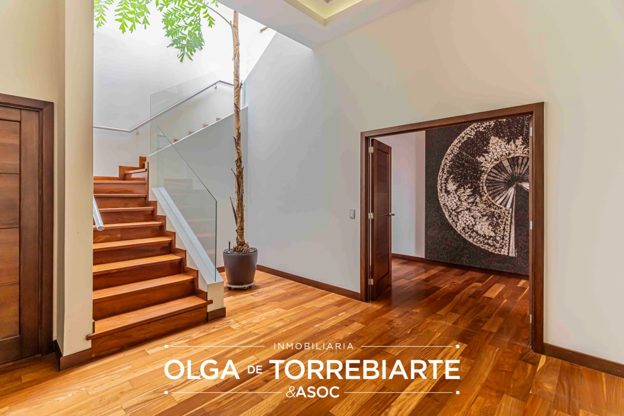 Penthouse con jardín en Edificio Matisse II, Zona 14 — Apartamento en Alquiler en Matisse, Zona 14, Guatemala, Ciudad — foto 2 de 17