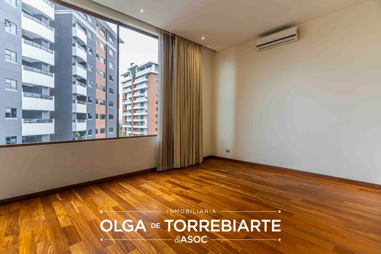 Penthouse con jardín en Edificio Matisse II, Zona 14 — Apartamento en Alquiler en Matisse, Zona 14, Guatemala, Ciudad — foto 14 de 17