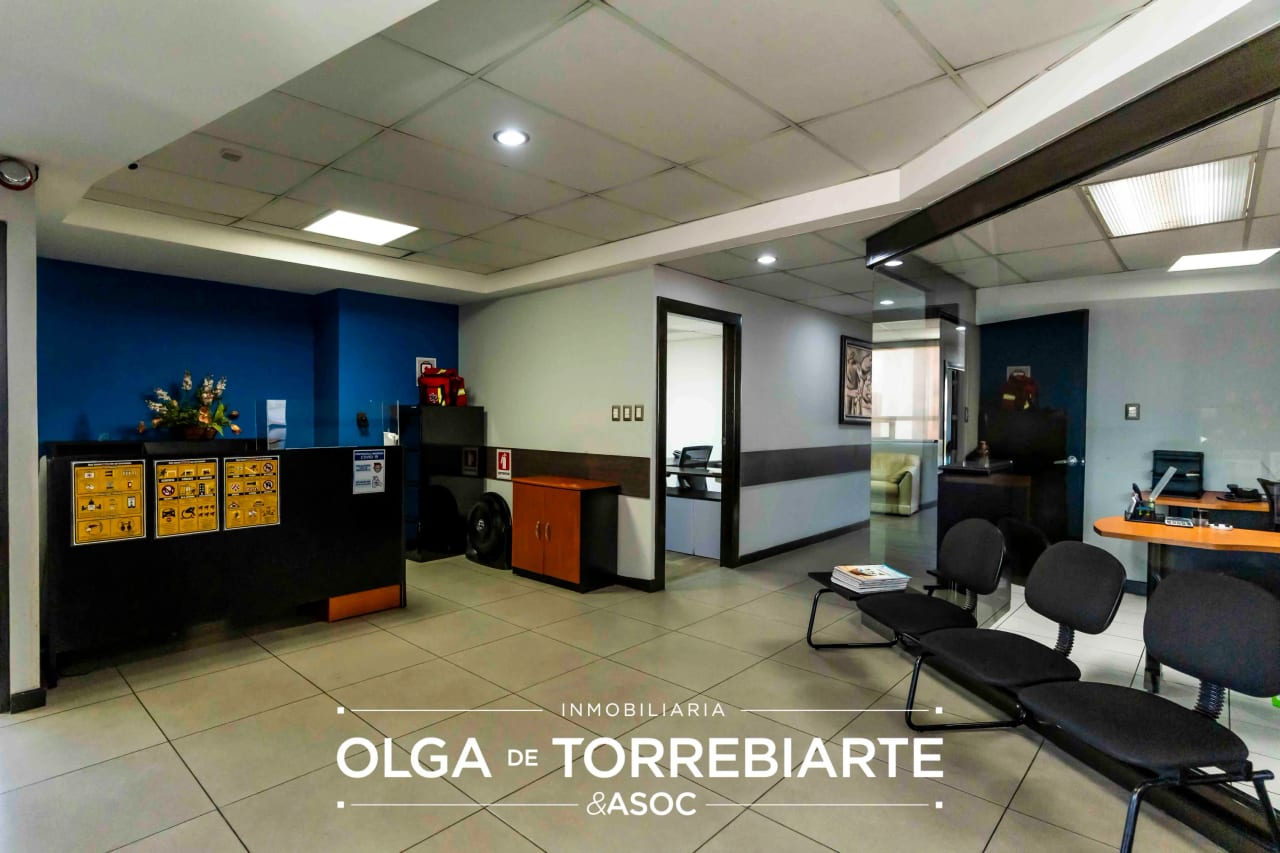 Oficina en Clínicas Médicas, Zona 10 — Clínica en Venta en Zona 10, Guatemala, Ciudad — foto 13 de 16