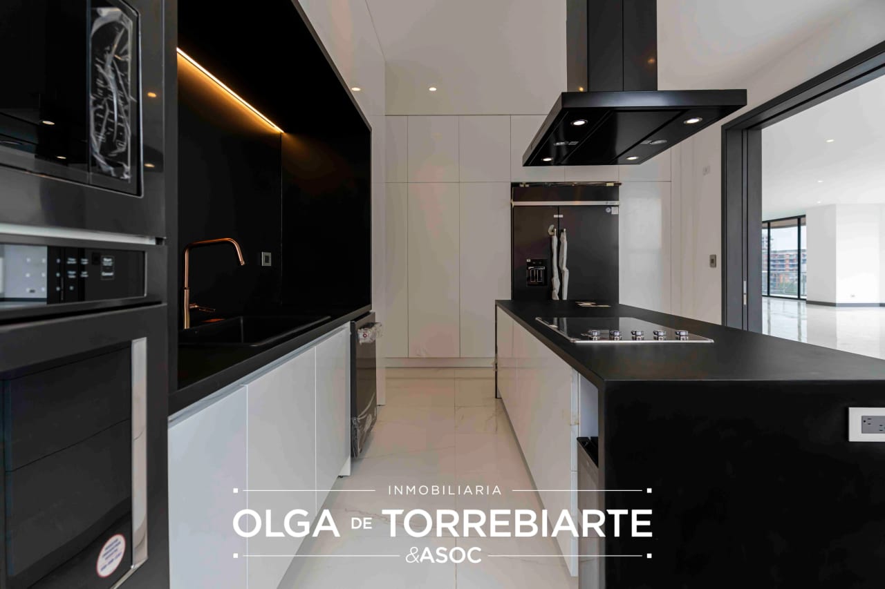 Apartamento en Torre Carrá, Zona 14 — Apartamento en Alquiler en Torre Carrá, Zona 14, Guatemala, Ciudad — foto 9 de 14