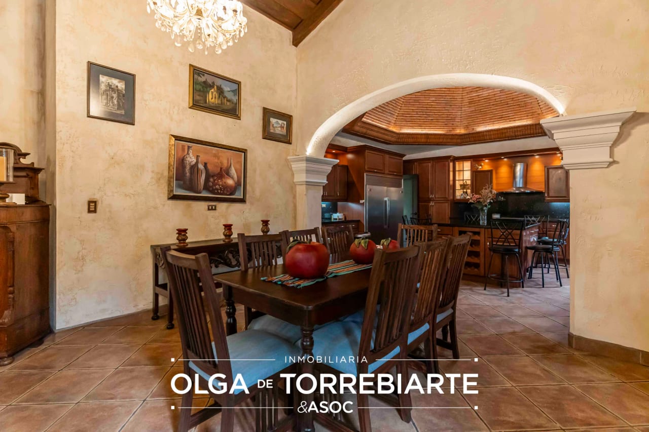 Casa amueblada en Condominio Hacienda San Jerónimo — Casa en Venta en Antigua, Sacatepéquez — foto 4 de 17