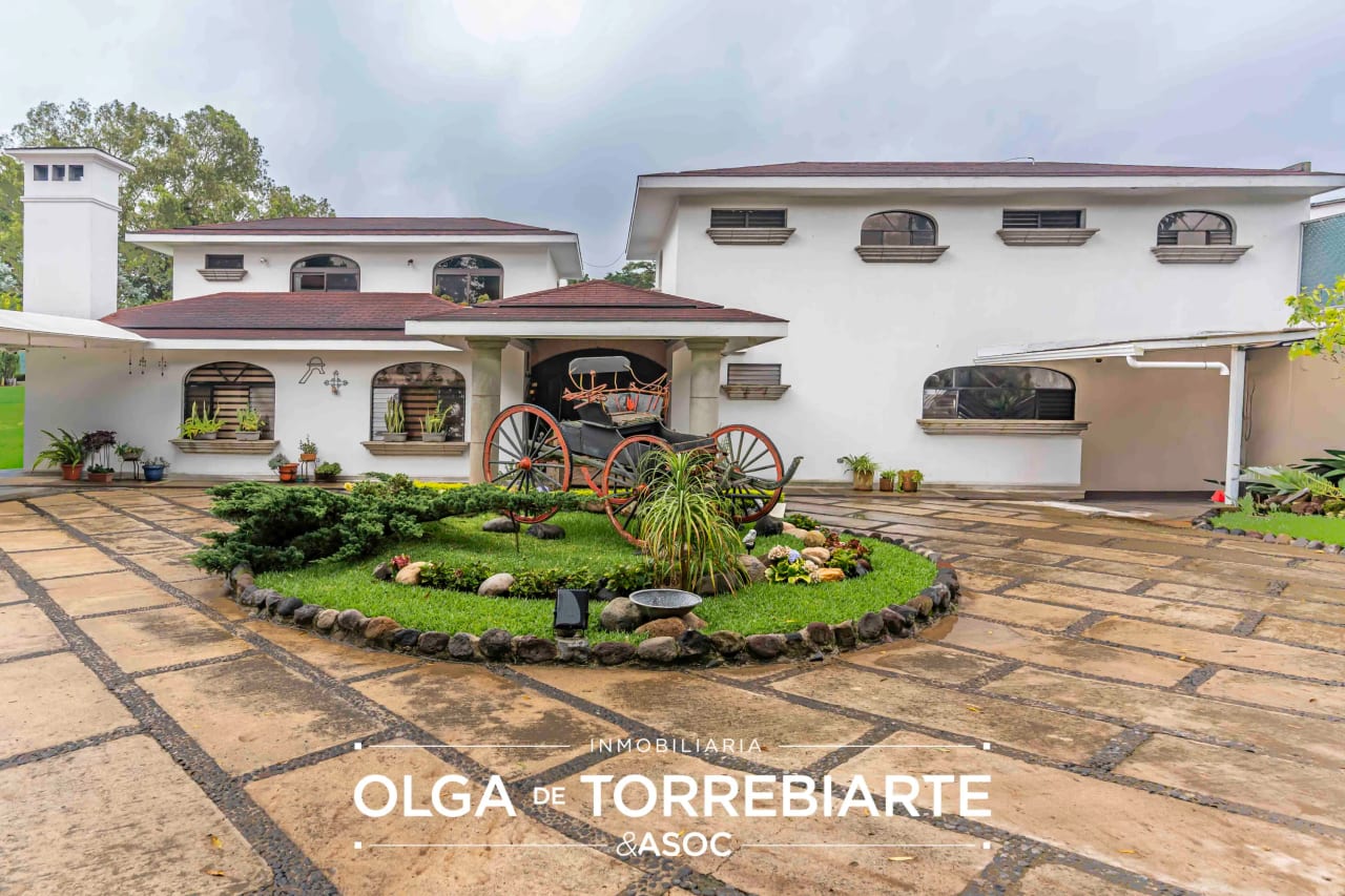 Casa Colonial en Carretera a Muxbal — Casa en Venta en Muxbal, Guatemala, Ciudad — foto 13 de 16