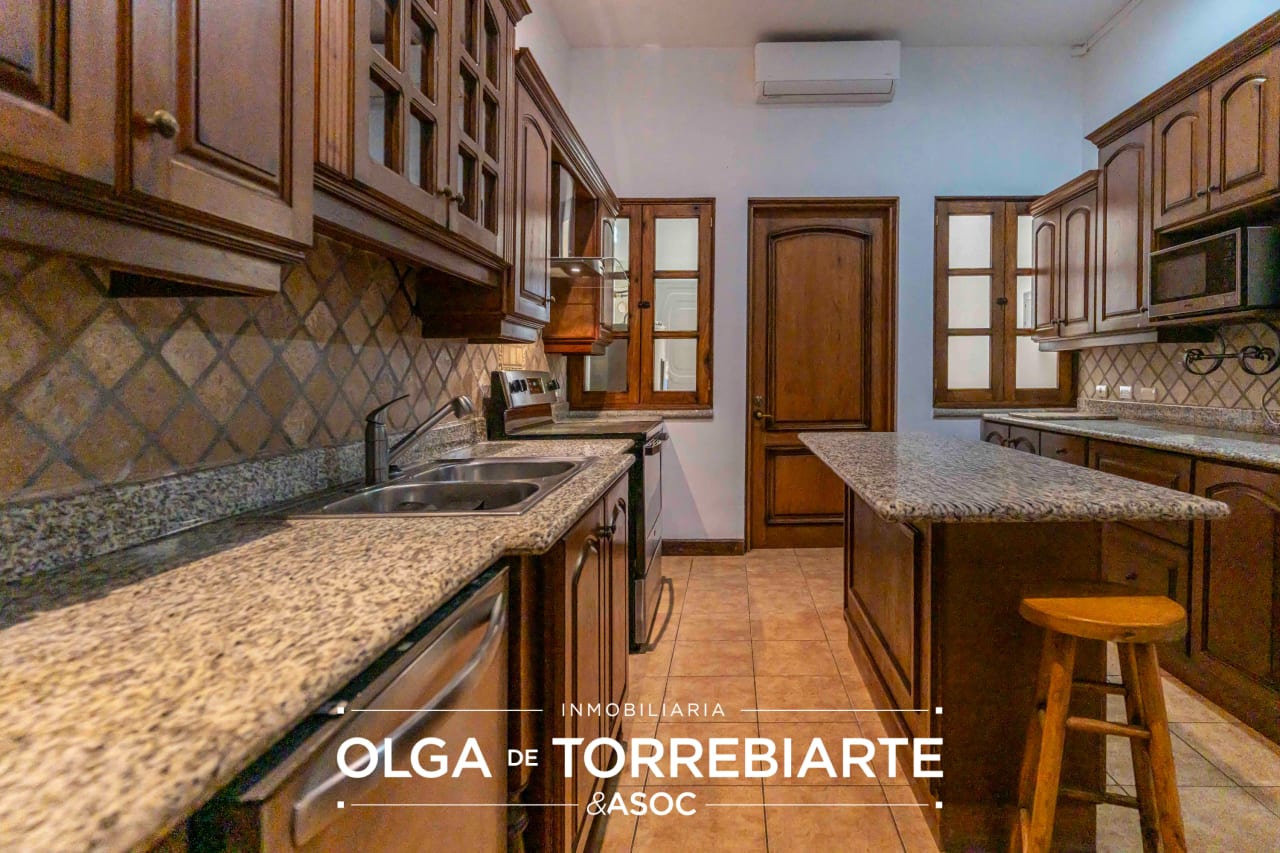 Casa en residenciales Las Cumbres, Zona 16 — Casa en Alquiler en Zona 13, Guatemala, Ciudad — foto 8 de 16