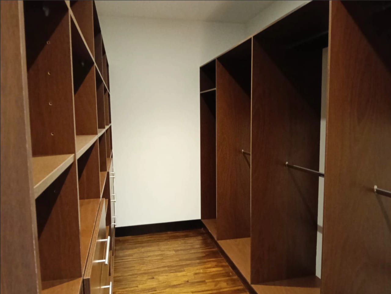 Se Alquila Apto. de Dos Niveles Edificio Quinta Avenida, Zona 14. — Apartamento en Venta en Quinta Avenida, Zona 14, Guatemala, Ciudad — foto 4 de 10