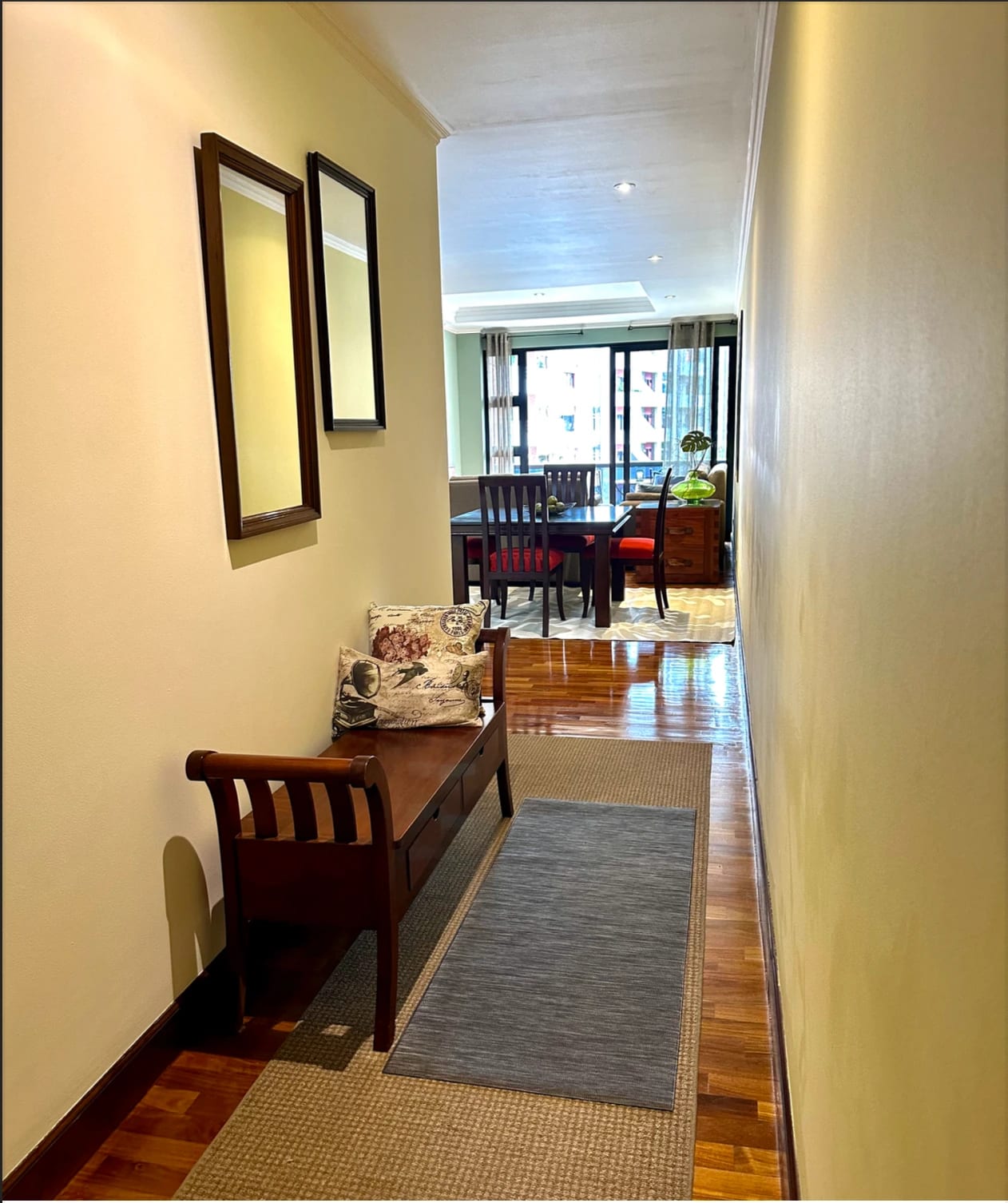 Apto. en Alquiler Amueblado Altos de Santa Clara, Zona 10. — Apartamento en Alquiler en Altos de Santa Clara, Zona 10, Guatemala, Ciudad — foto 2 de 13
