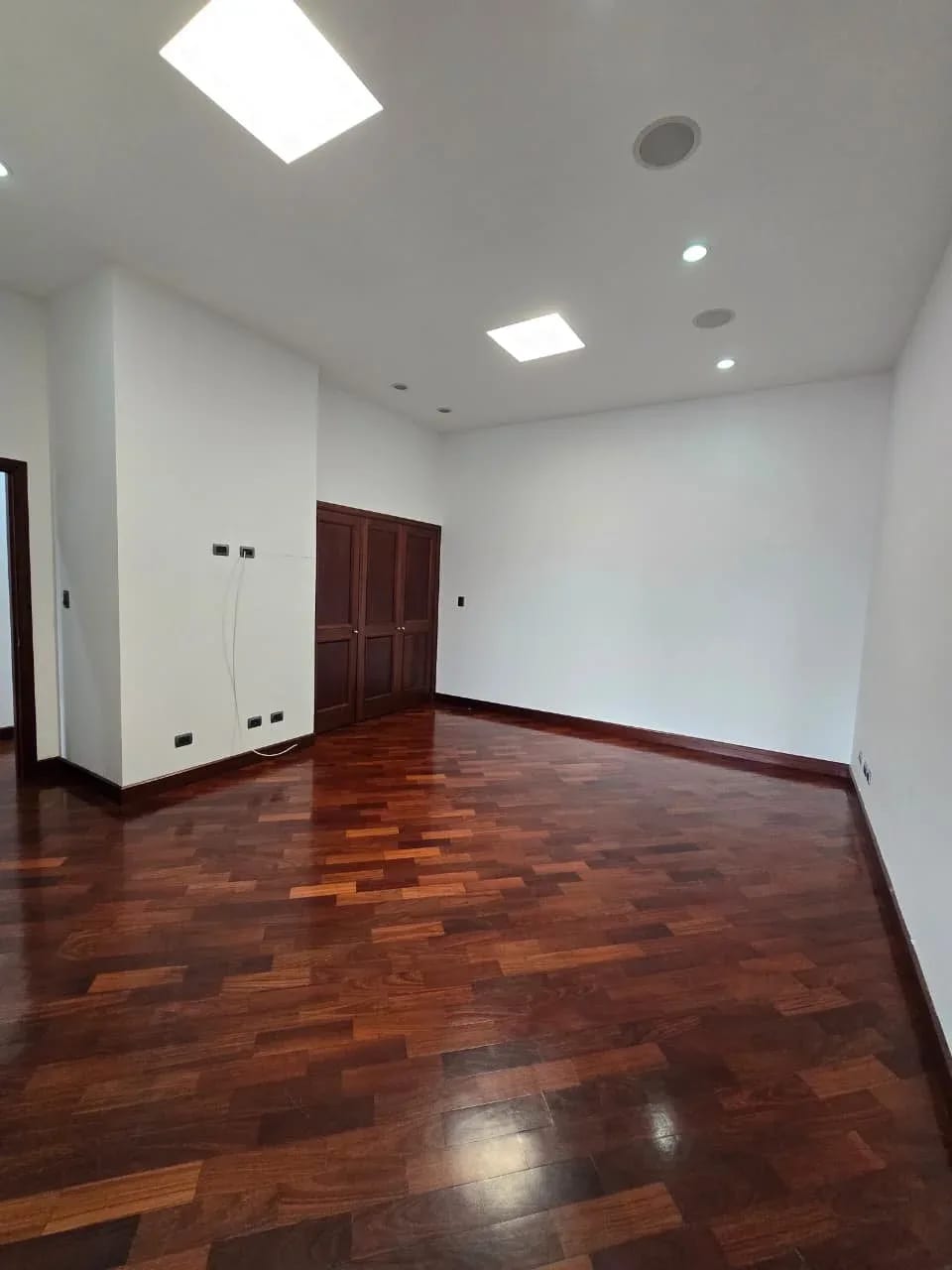 Se Alquila/Vende Apto. PH en Edificio Zona 10. — Apartamento en Venta en Zona 10, Guatemala, Ciudad — foto 3 de 17