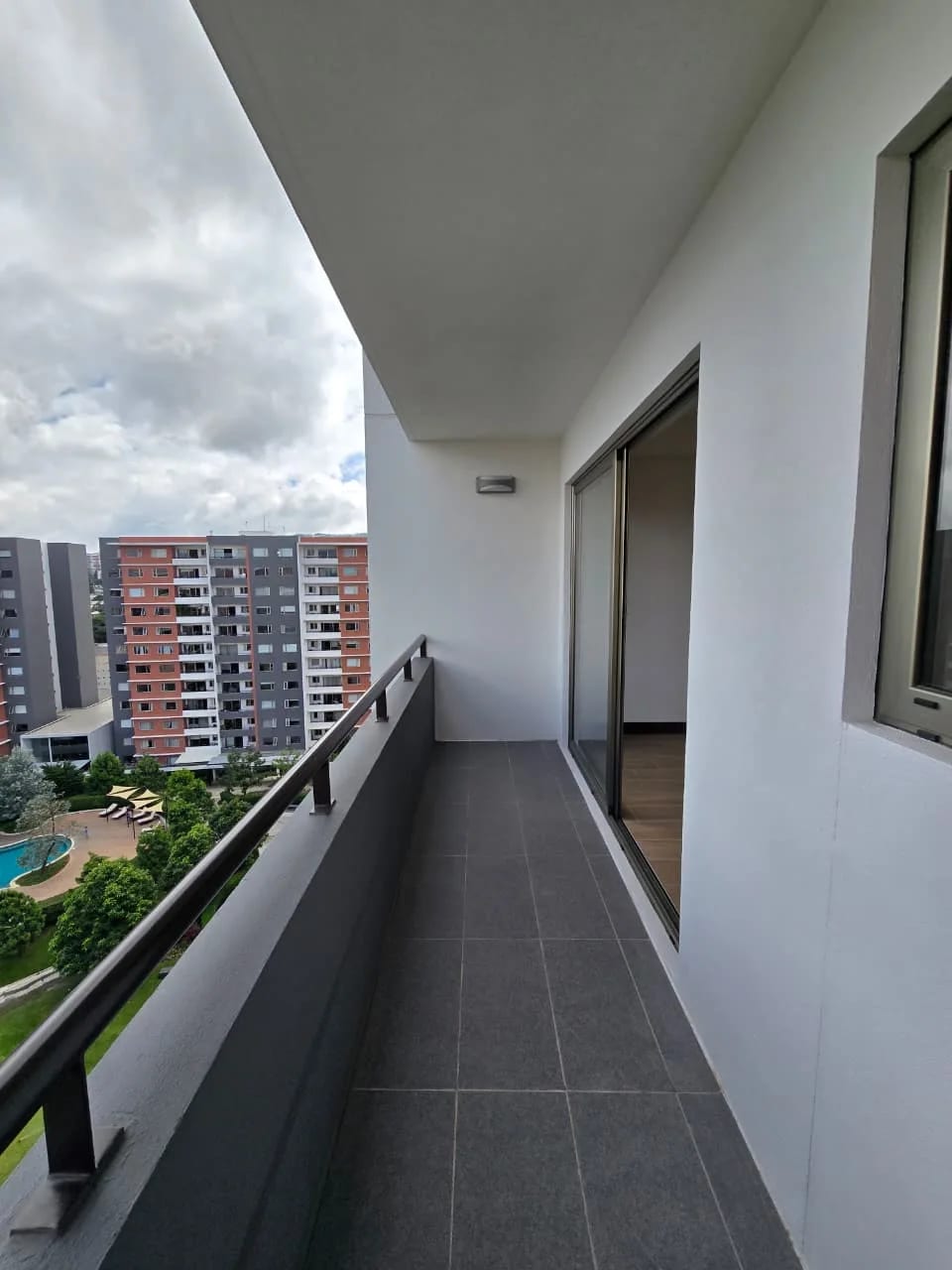 Se Alquila Apto. Edificio Segheria, Zona 14. — Apartamento en Alquiler en Segheria, Zona 14, Guatemala, Ciudad — foto 5 de 13