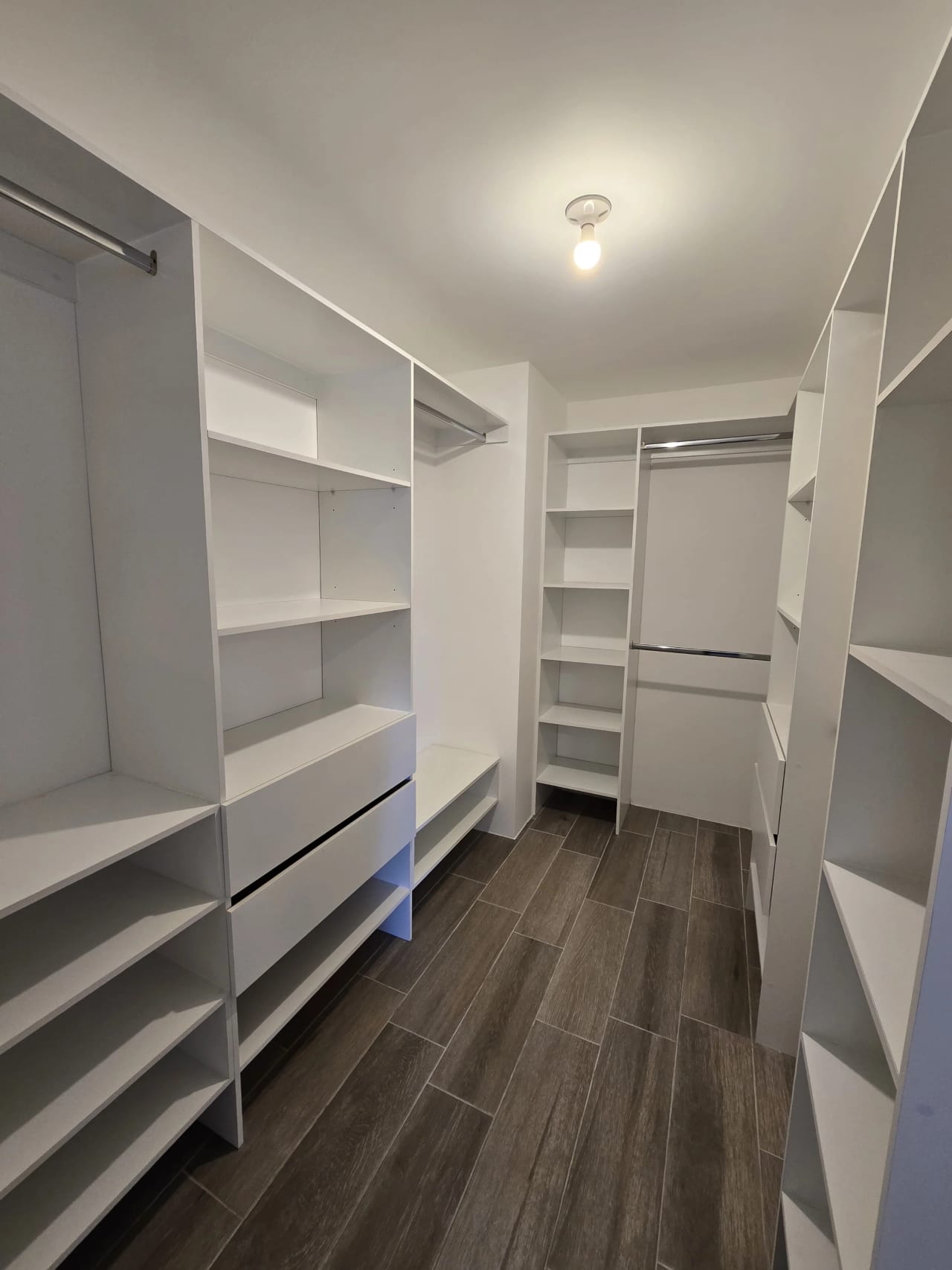 Se Alquila Apto. en Edificio Segheria, Zona 14. — Apartamento en Alquiler en Segheria, Zona 14, Guatemala, Ciudad — foto 12 de 16