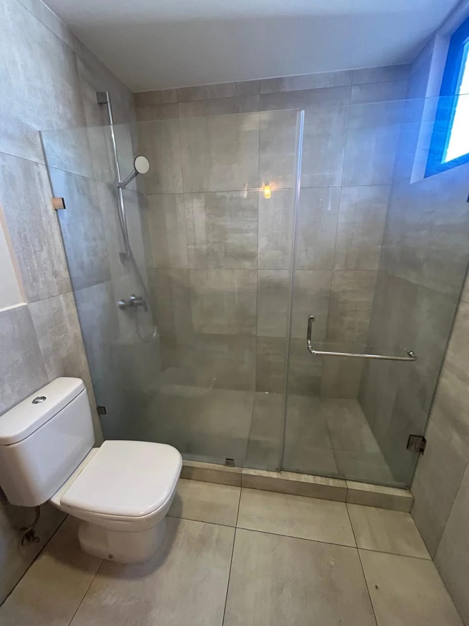 Se Alquila Apto. Edificio Casa Acueducto, Zona 10. — Apartamento en Alquiler en Casa Acueducto, Zona 10, Guatemala, Ciudad — foto 13 de 17