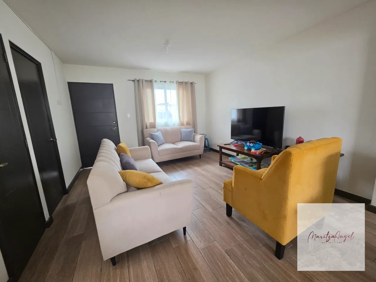 CASA EN VENTA CONDADO ALMERIA SAN JOSE PINULA — Casa en Venta en San José Pinula, Guatemala, Ciudad — foto 1 de 14