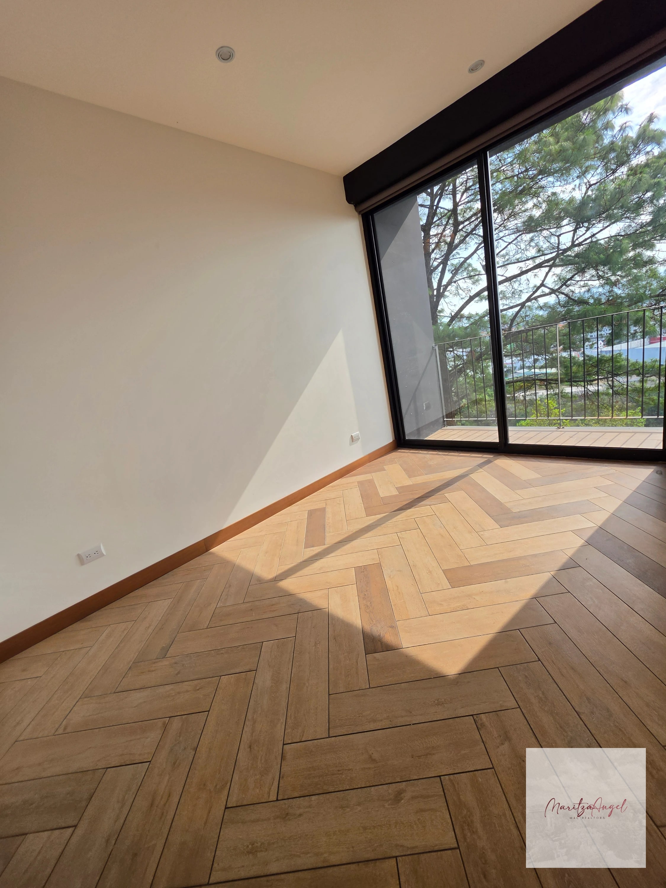 APARTAMENTO EN VENTA EN ZONA 16 — Apartamento en Venta en Kanajuyú, Zona 16, Guatemala, Ciudad — foto 9 de 15