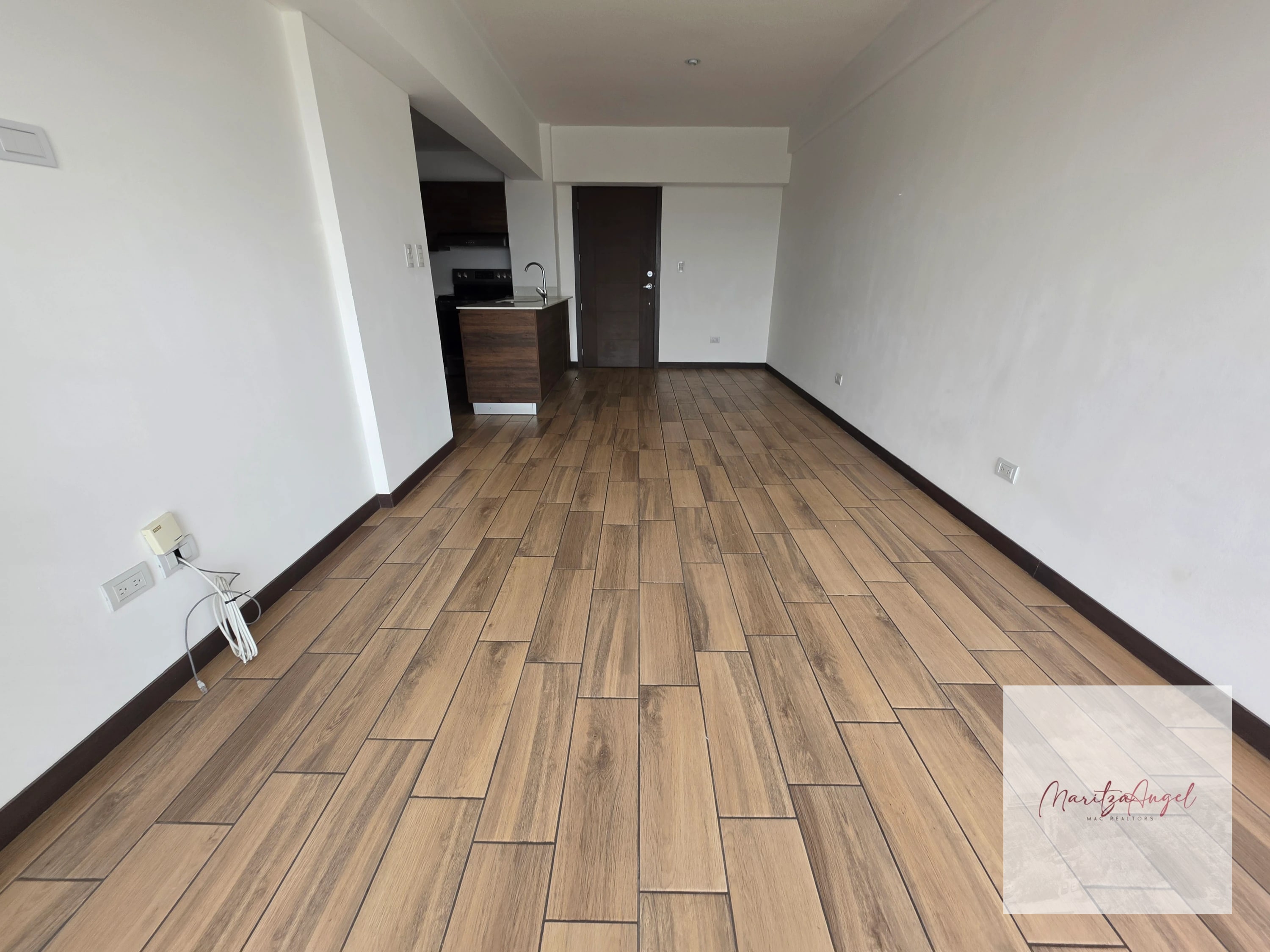 APARTAMENTO EN RENTA EN TORRE PAMPLONA ZONA 13 — Apartamento en Alquiler en Torre Pamplona 14 Calle, Zona 12, Guatemala, Ciudad — foto 3 de 12