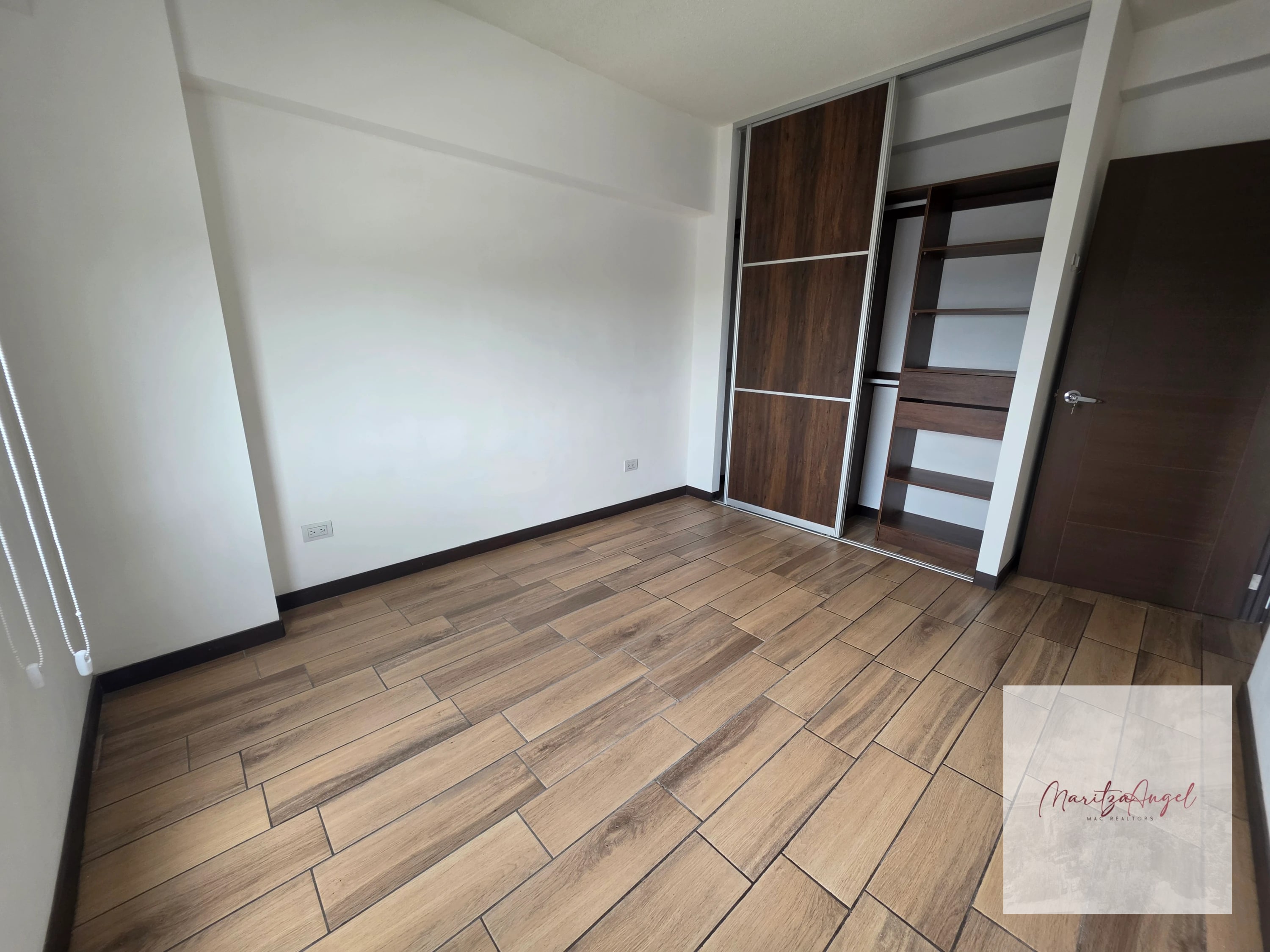 APARTAMENTO EN RENTA EN TORRE PAMPLONA ZONA 13 — Apartamento en Alquiler en Torre Pamplona 14 Calle, Zona 12, Guatemala, Ciudad — foto 7 de 12