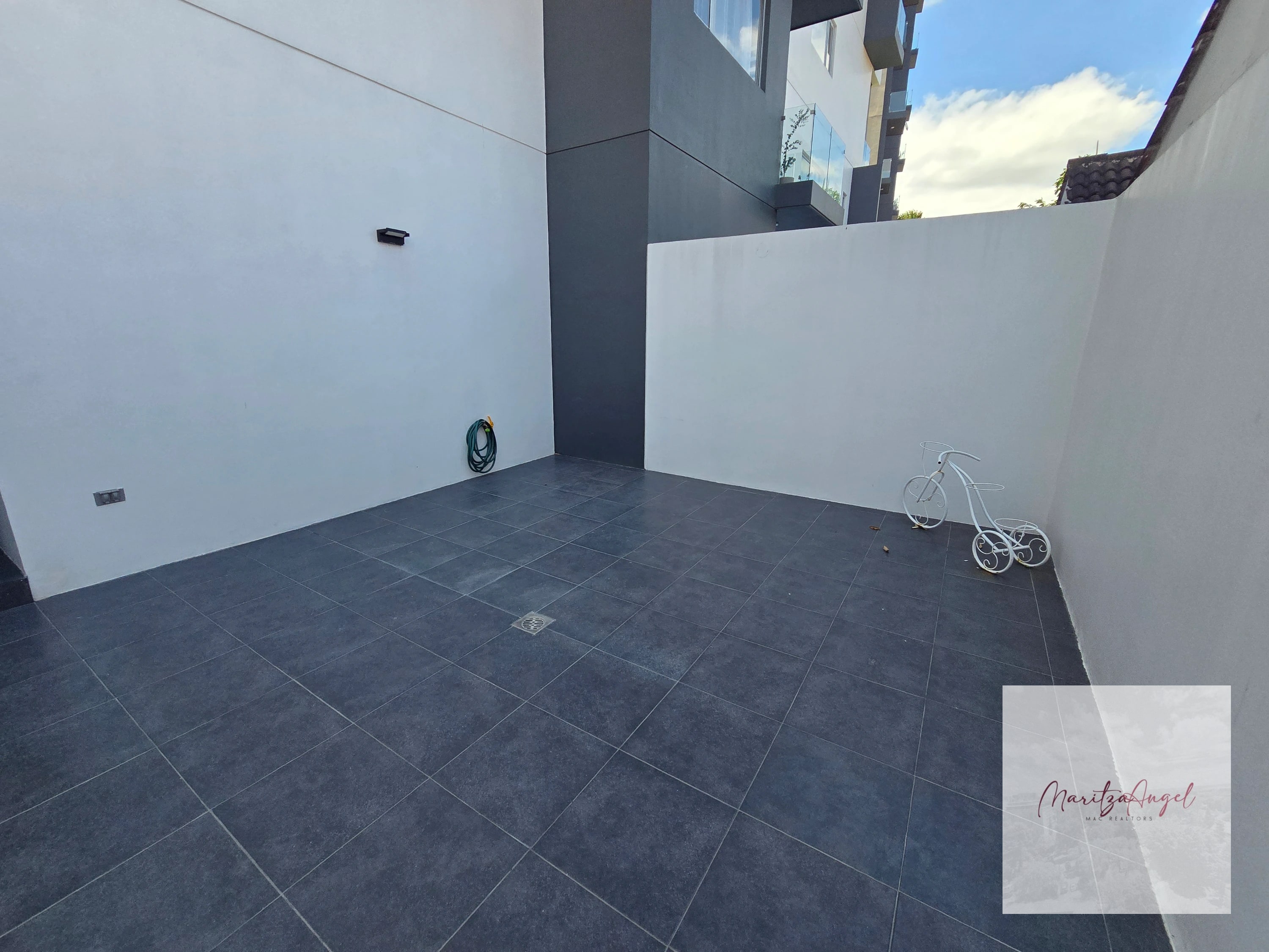 VENTA DE APARTAMENTO EN CONDADO EL NARANJO. NUVÓ. — Apartamento en Venta en Condado Naranjo, Zona 4 Mixco, Guatemala, Ciudad — foto 2 de 7