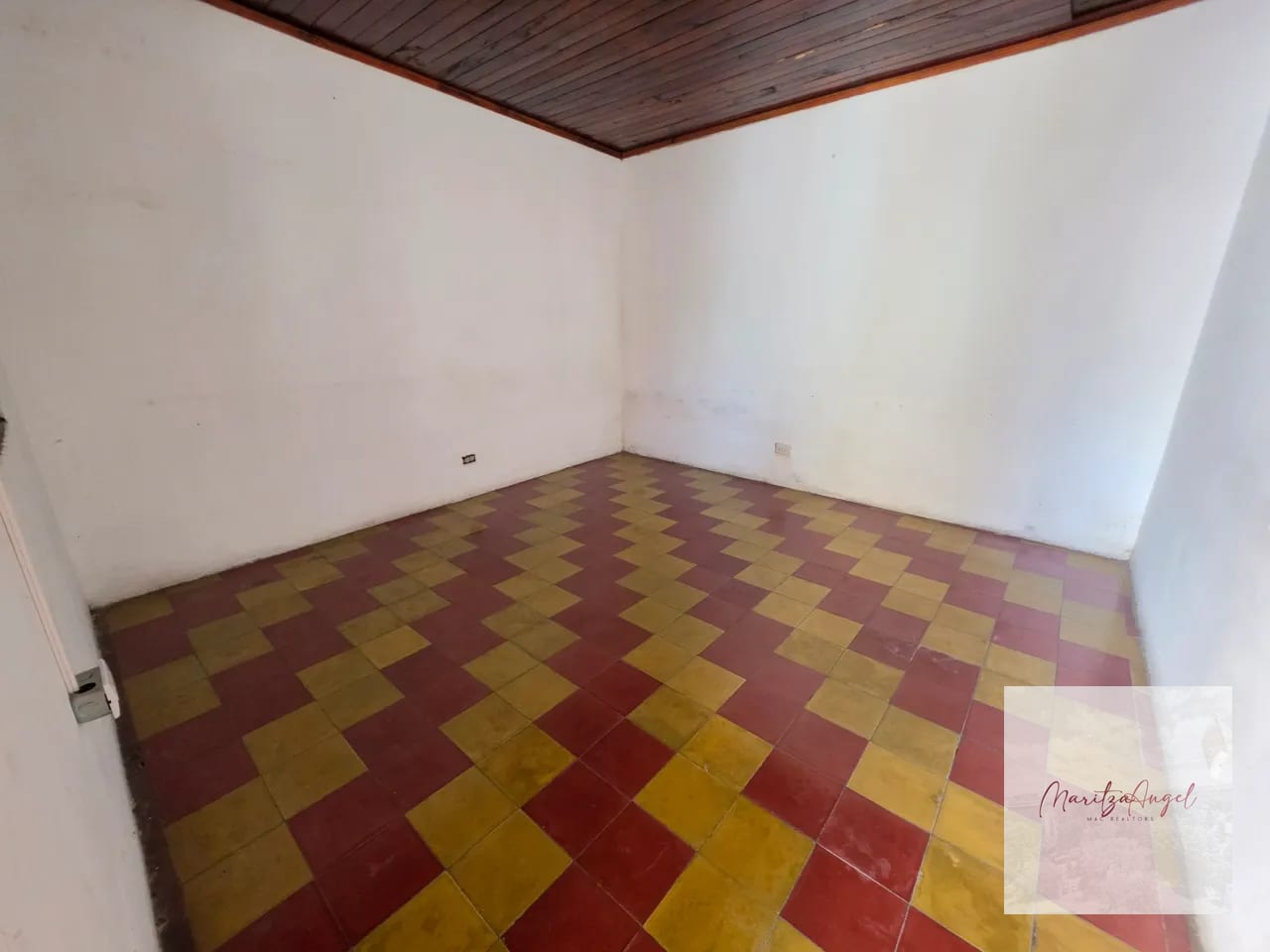 RENTA DE CASA/LOCAL EN ANTIGUA GUATEMALA — Casa en Alquiler en Antigua, Sacatepéquez — foto 9 de 10
