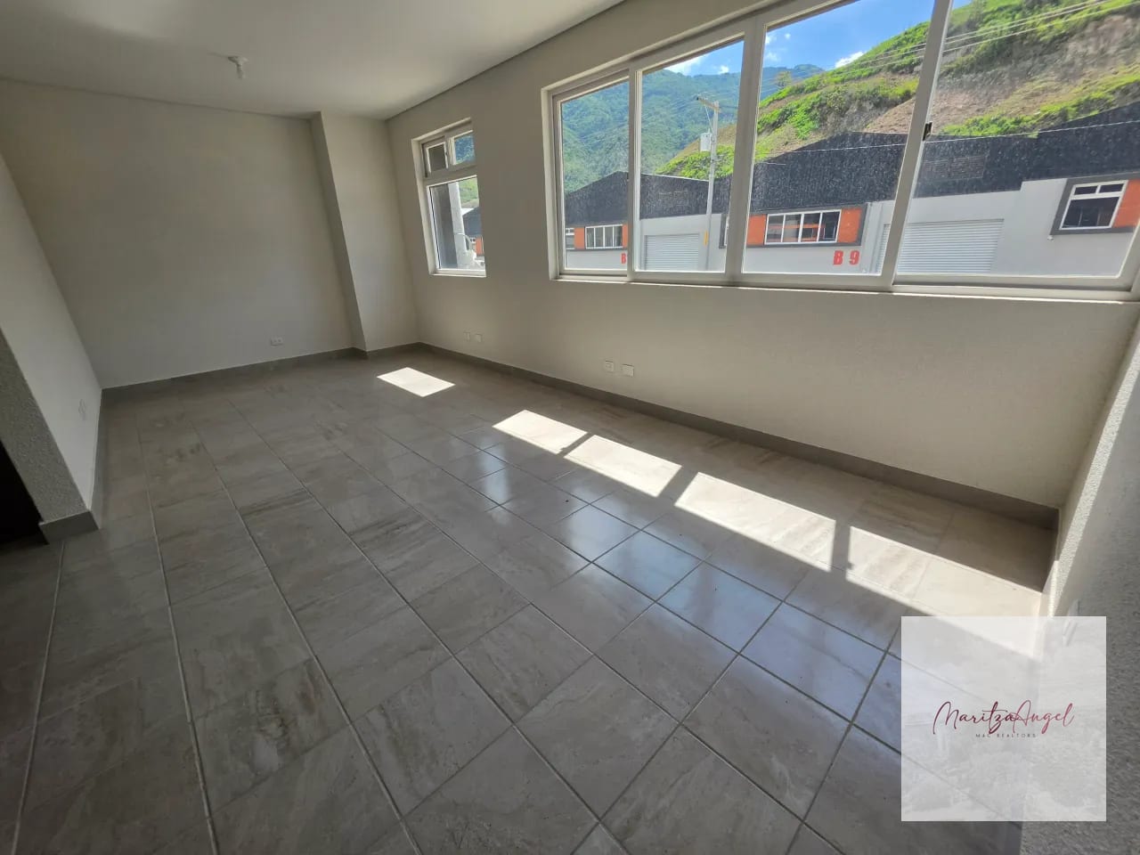 Bodega para Estrenar en Venta — Bodega / Ofibodega en Venta en Amatitlán, Amatitlán, Guatemala, Ciudad — foto 9 de 13