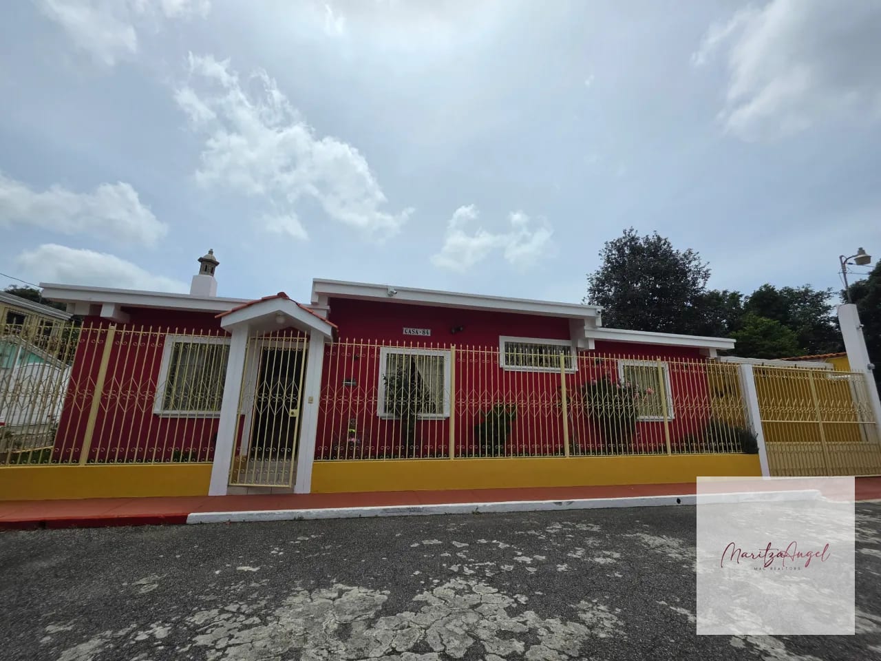 Casa de un Nivel en Venta en San Lucas Sacatepequez — Casa en Venta en San Lucas Sacatepéquez, Sacatepéquez — foto 1 de 12