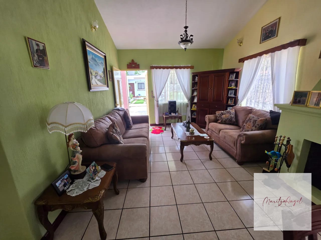 Casa de un Nivel en Venta en San Lucas Sacatepequez — Casa en Venta en San Lucas Sacatepéquez, Sacatepéquez — foto 2 de 12