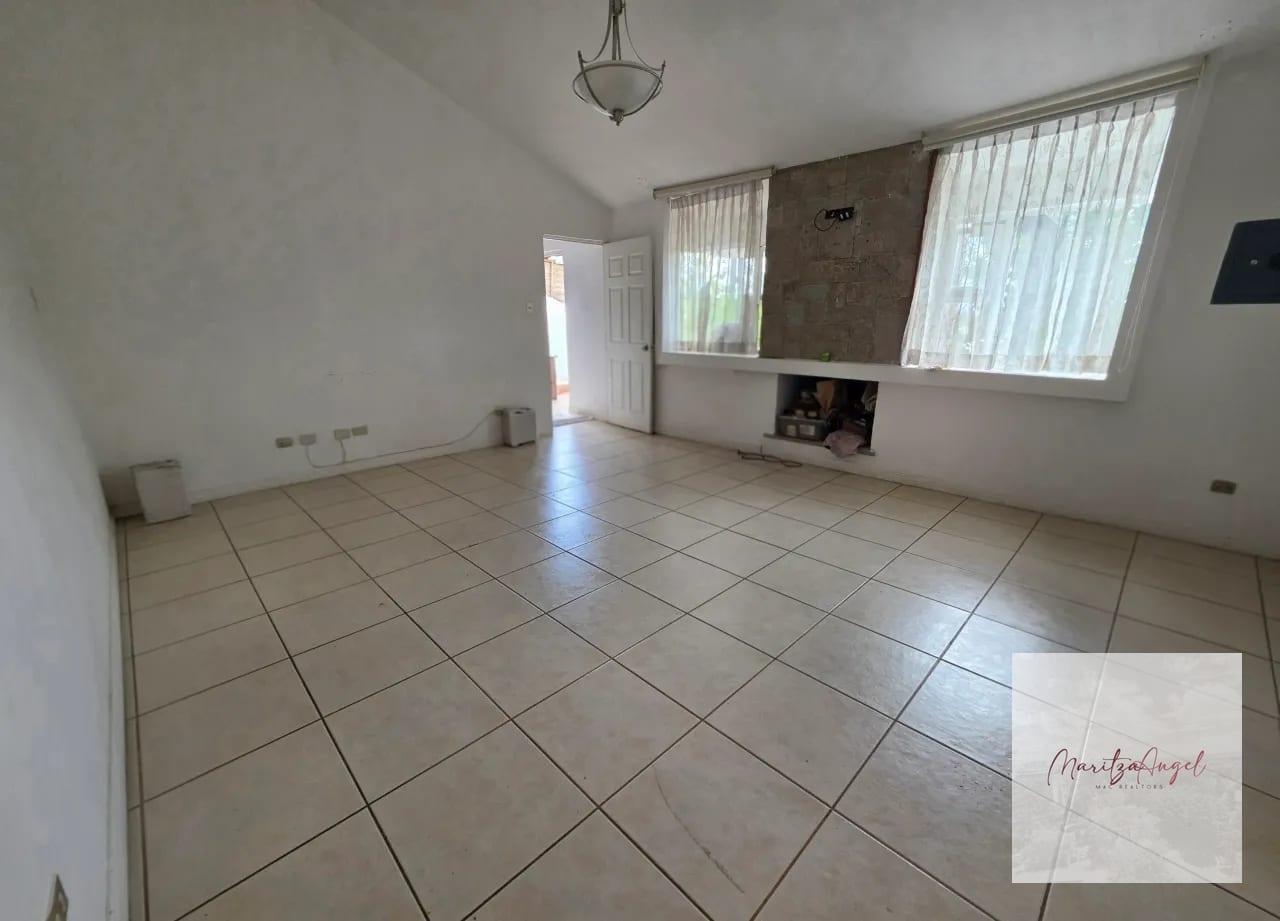 Venta de Casa en Zona 16 — Casa en Venta en Zona 16, Guatemala, Ciudad — foto 9 de 12