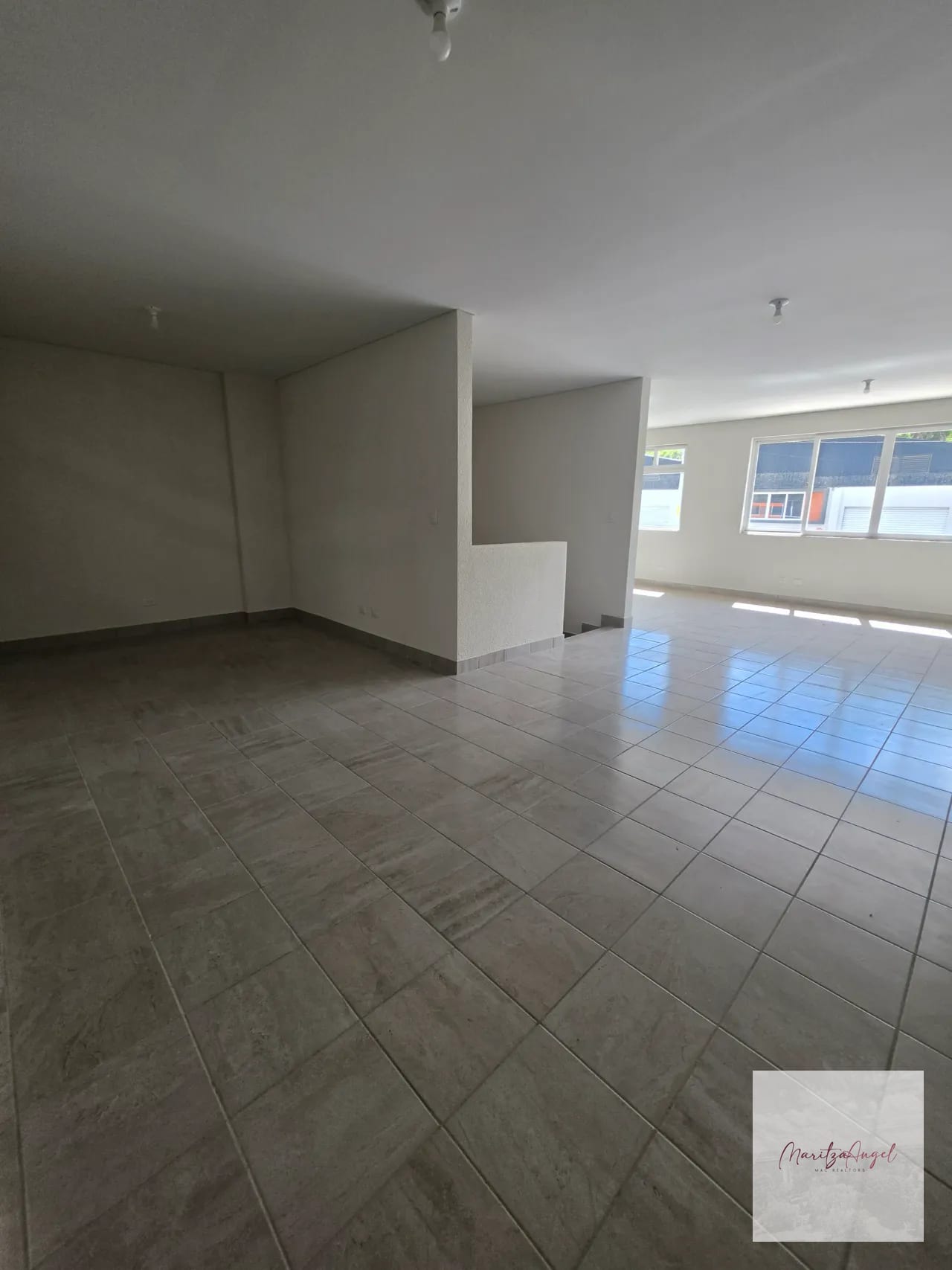 Bodega en Venta en Amatitlan — Bodega / Ofibodega en Venta en Amatitlán, Amatitlán, Guatemala, Ciudad — foto 3 de 8