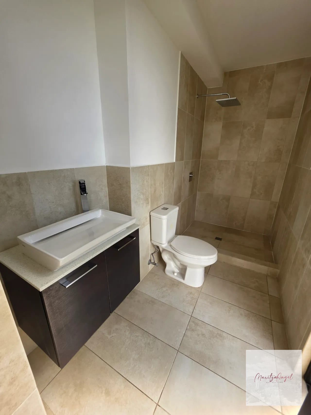 Apartamento en Renta en Zona 16, Edificio Enalto — Apartamento en Alquiler en Kanajuyú, Zona 16, Guatemala, Ciudad — foto 5 de 11