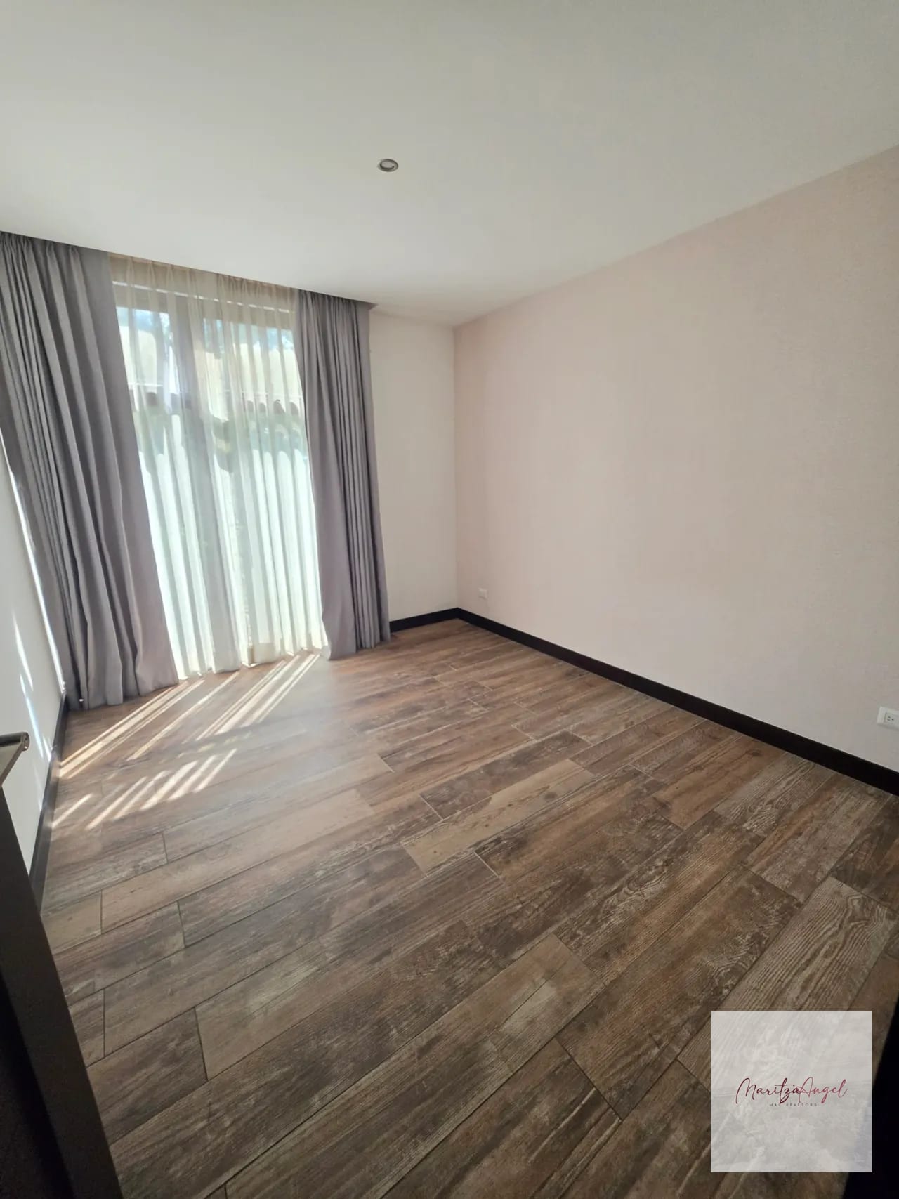 Apartamento en Renta en Zona 16, Edificio Enalto — Apartamento en Alquiler en Kanajuyú, Zona 16, Guatemala, Ciudad — foto 8 de 11