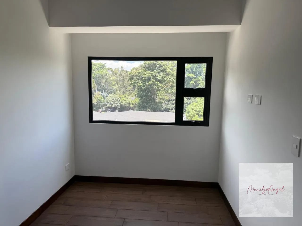 Apartamento en Renta Casalini los Arcos Zona 10 — Apartamento en Alquiler en Casalini Los Arcos, Zona 10, Guatemala, Ciudad — foto 5 de 10