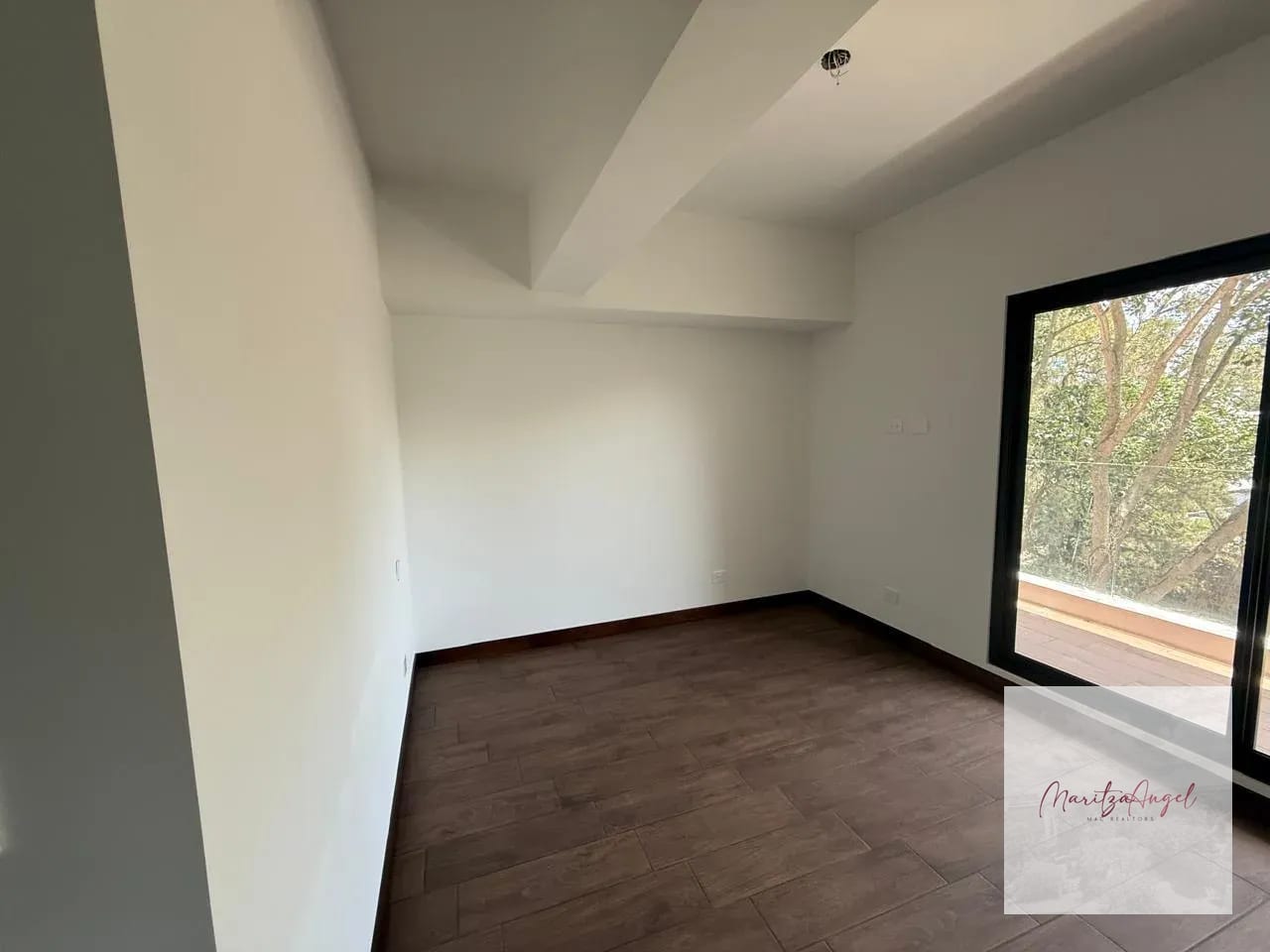 Apartamento en Renta Casalini los Arcos Zona 10 — Apartamento en Alquiler en Casalini Los Arcos, Zona 10, Guatemala, Ciudad — foto 7 de 10